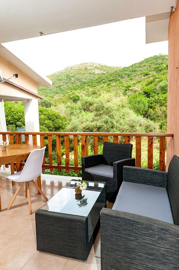 Lu Lioni Rooms San Teodoro  Exteriör bild