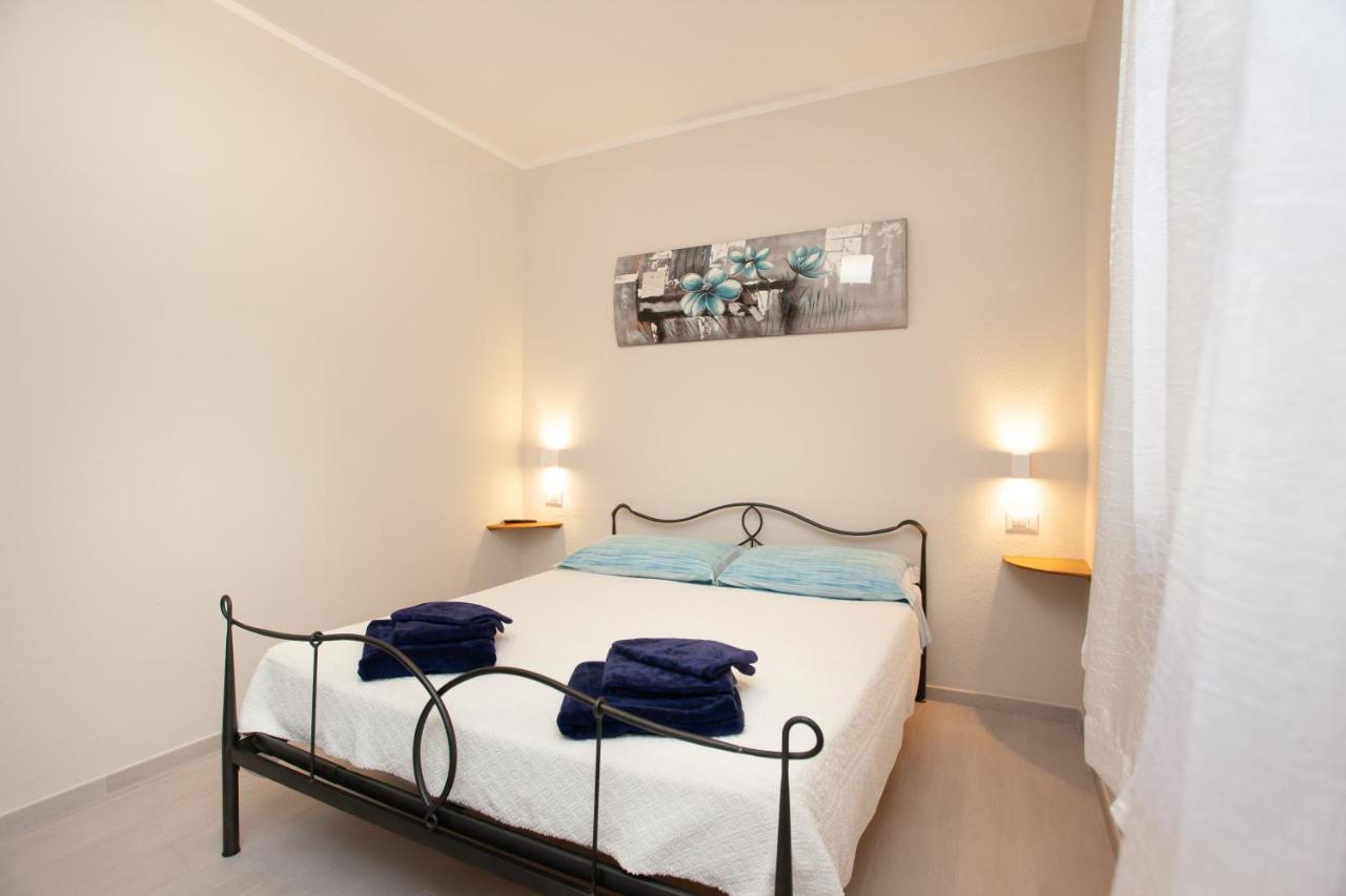 Lu Lioni Rooms San Teodoro  Exteriör bild