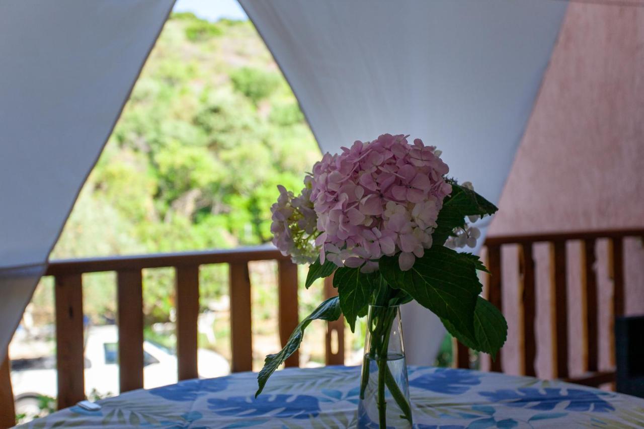 Lu Lioni Rooms San Teodoro  Exteriör bild